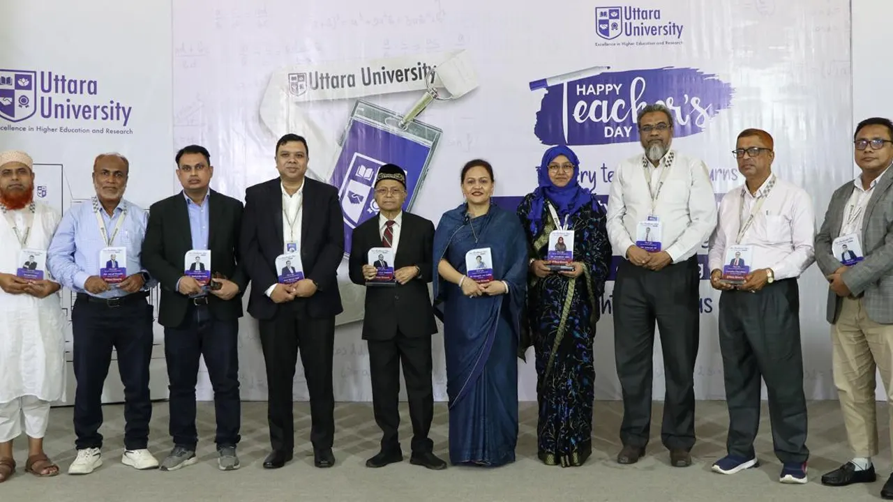 উত্তরা ইউনিভার্সিটিতে শিক্ষকদের সম্মাননা